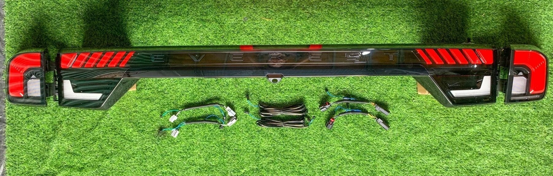 Đèn Led Cốp Sau Ford Everest