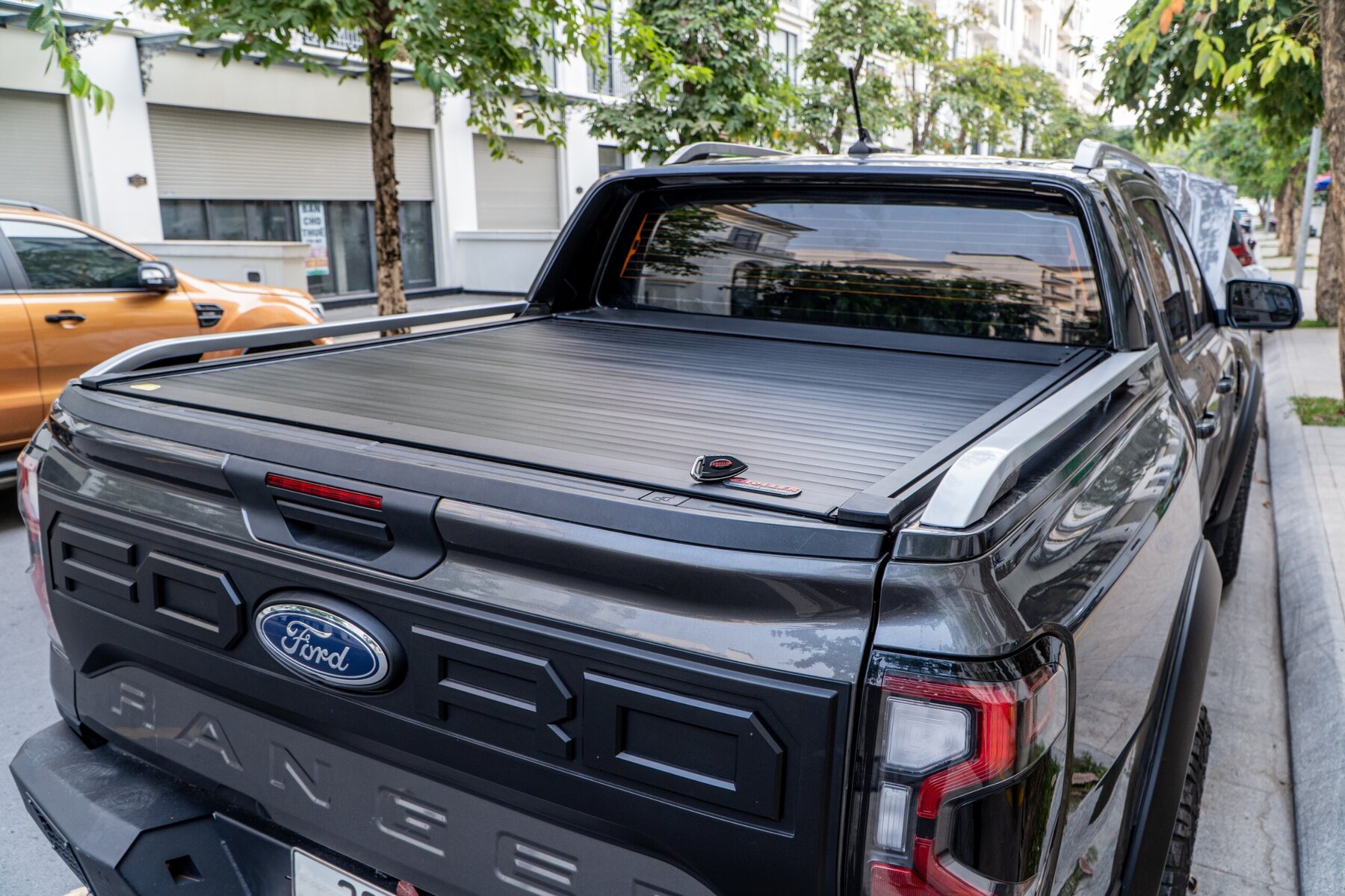 Nắp Thùng Cuộn Điện Ranger Raptor