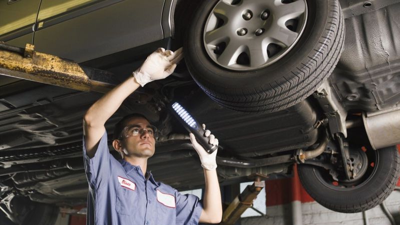 Ô tô bị rung và ồn: Nguyên nhân phổ biến, khắc phục triệt để Ô tô bị rung và ồn: Nguyên nhân phổ biến, khắc phục triệt để