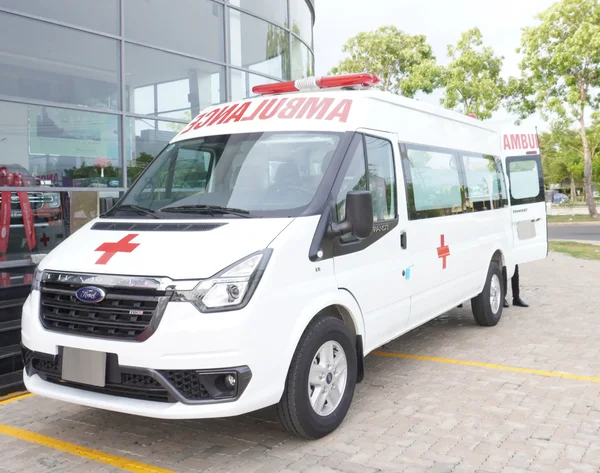 DỊCH VỤ CẢI TẠO FORD TRANSIT CỨU THƯƠNG TẠI BÌNH THUẬN FORD