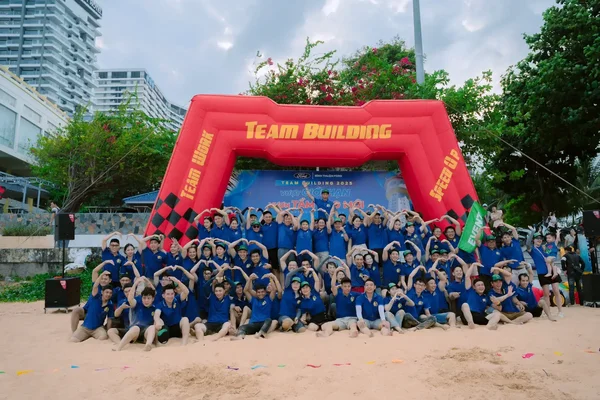 TEAM BUILDING & GALA DINNER BÌNH THUẬN FORD 2025: BÙNG NỔ CẢM XÚC VỚI LỜI HIỆU TRIỆU "VƯỢT GIỚI HẠN - VƯƠN TẦM CAO MỚI"