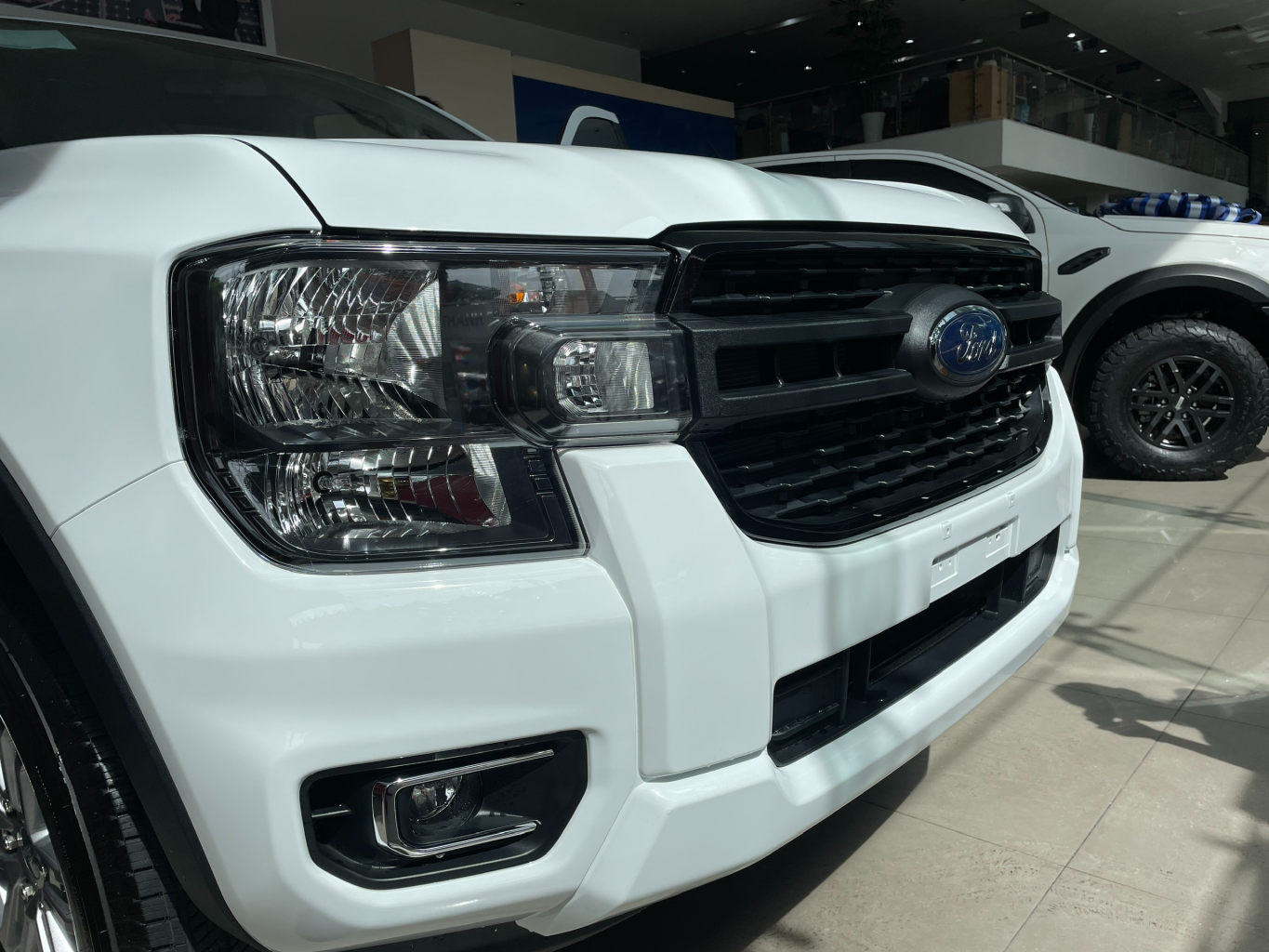 Thiết kế đầu xe cứng cáp